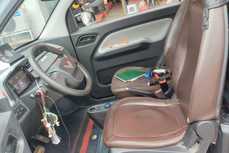 Used Wuling Hongguang MINIEV 2020 Enjoyment Model Lithium Iron Phosphate Left Front Seat