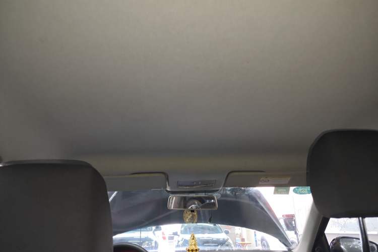 Used Volkswagen Santana 2015 1.6L Automatic Fashion Edition
