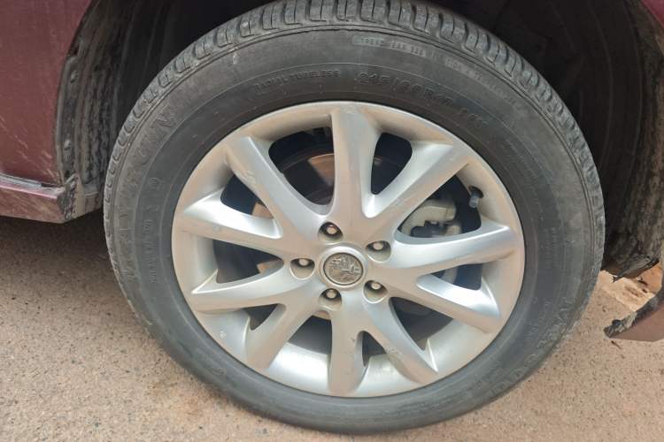 Used Venucia T70 2015 2.0L CVT Smart Edition