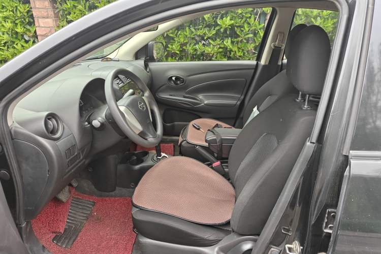 Used Nissan Sunny 2014 1.5XE CVT Comfort Edition Left Front Seat