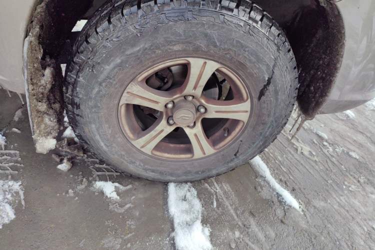 Used Foday Lion F16 2017 2.8T Diesel Two-Wheel-Drive Advanced Version China V Emission Standard Long Body 4B28V16 Right Front Wheel Hub