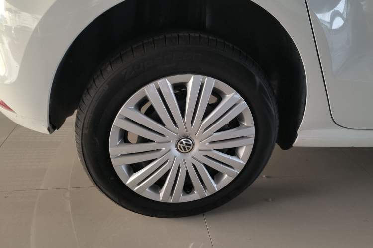 Used Volkswagen Polo 2016 1.6L Automatic Comfort Model
