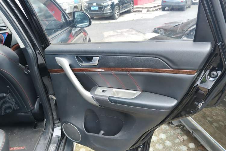 Used Haval H6 2015 Revised Version Sport Edition 1.5T Manual Transmission Two-Wheel Drive Elite Grade