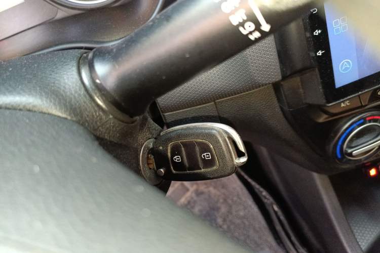 Used Hyundai Verna (older generation) 2017 1.4L Manual Huancai Edition China VI
