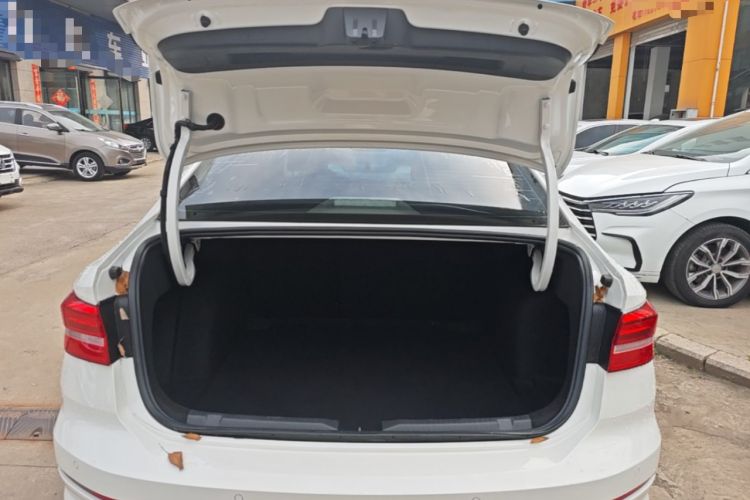 Used Volkswagen Lavida 2018 1.5L Automatic Comfort Edition China V Standard Trunk