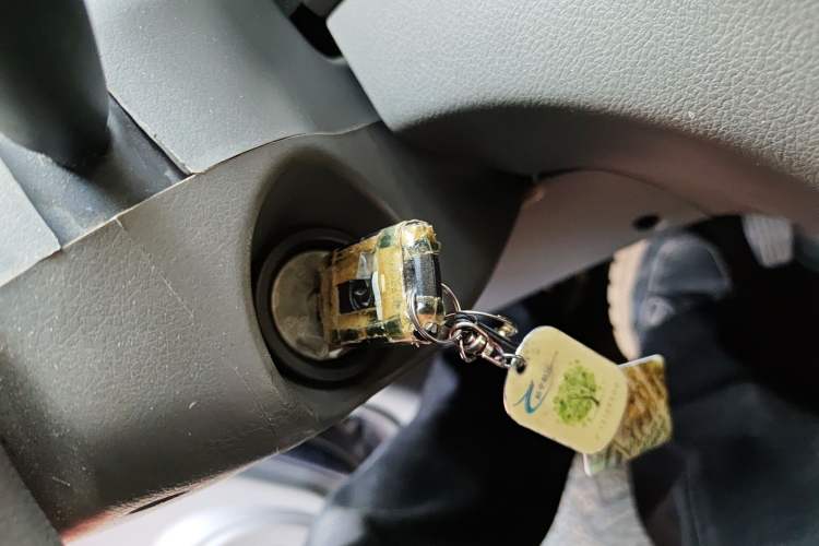 Used Dongfeng Shuaike 2011 1.6L Manual Comfort 7-Seater