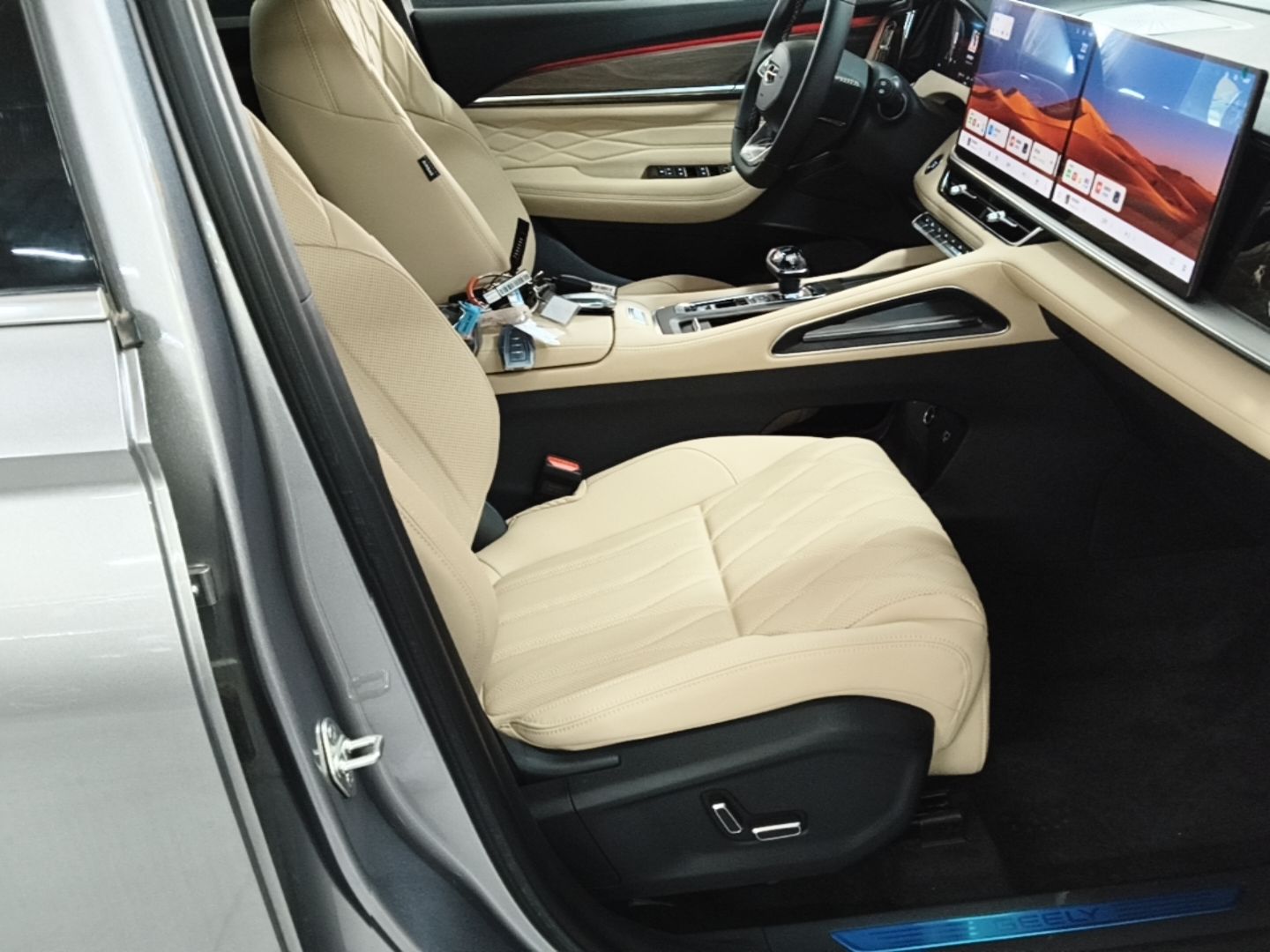 Geely Auto Monjaro L 2026 Model Oriental Yao 2.0TD Automatic Lanxing Edition — снимка 19