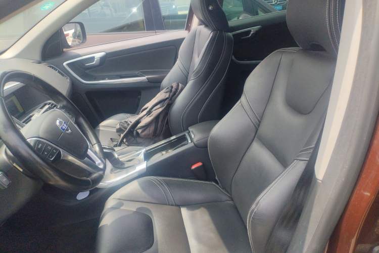 Used Volvo XC60 2016 T5 Smart Version Left Front Seat
