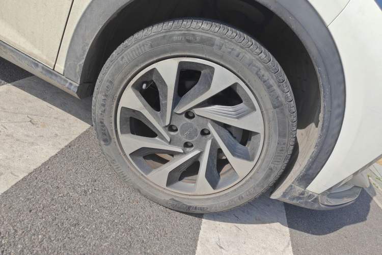 Used Dongfeng Aeolus Yixuan GS 2020 230T Automatic Yueyu Version Right Front Wheel Hub