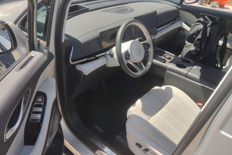 Used VOYAH Dream 2025 PHEV Four-Wheel-Drive Flagship Version – Qiankun Edition Driver Seat