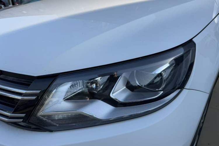 Used Volkswagen Tiguan L 2016 300TSI Automatic Two-Wheel Drive Trend Edition