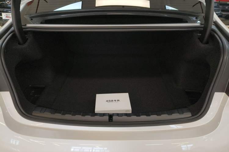 Used BMW 3 Series 2024 325i M Sport Night Edition Package Trunk
