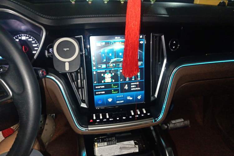 Used Zotye T700 2017 1.8T Dual-Clutch Luxury Model
