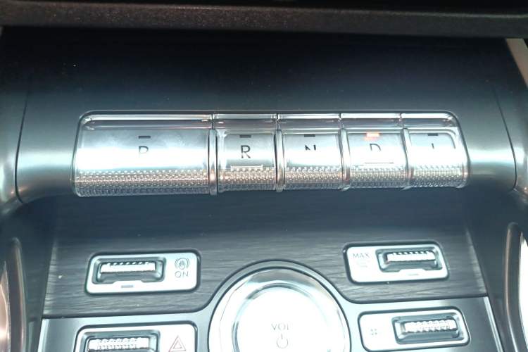 Used Lincoln Nautilus 2025 2.0T All-Wheel-Drive Luxury Hybrid Edition