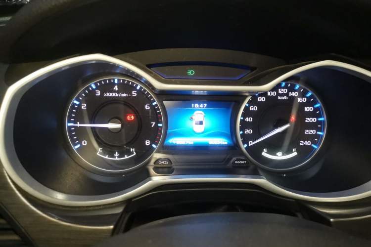 Used Geely Auto Emgrand 2017 Sedan Million Edition 1.5L Manual Luxury Model