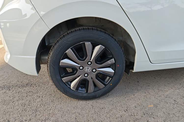 Used Honda Fit 2022 1.5L CVT Trendy Sunroof Edition Exterior 5