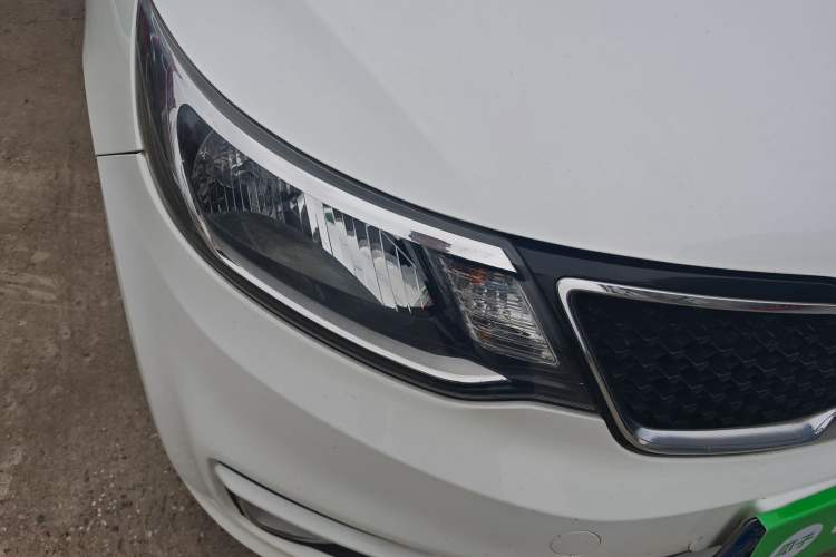 Used Kia K2 2015 Sedan 1.4L MT GLS
