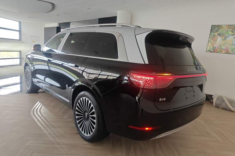 Used Hima AITO M9 2025 Extended-Range Ultra Version 52 kWh 6-Seater Rear Left 45 Deg