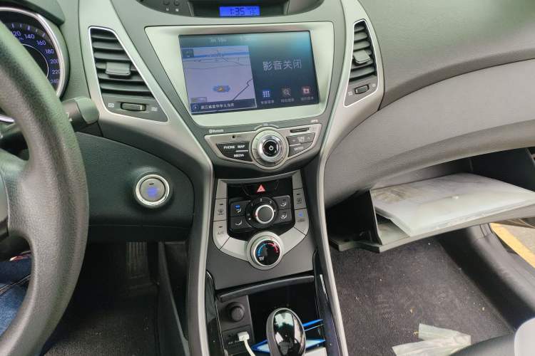 Used Hyundai Elantra (5th Generation / Langdong) 2015 1.6L Automatic Leading Model
