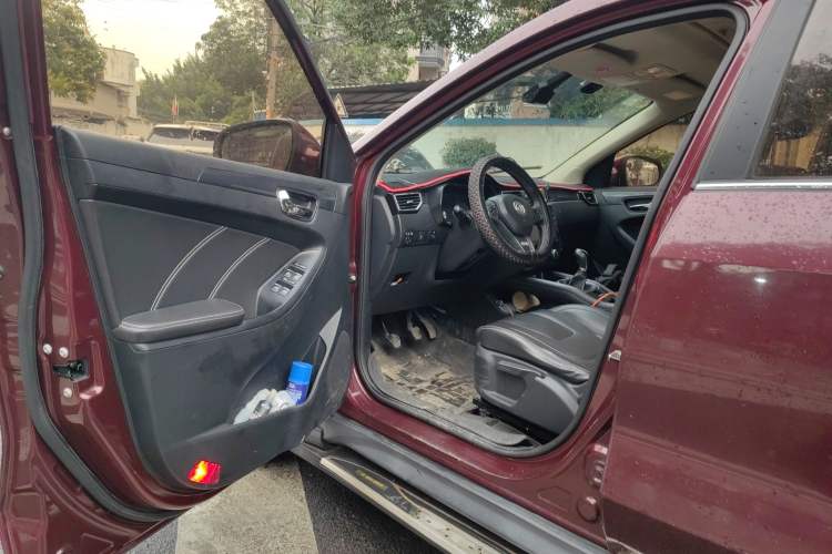 Used Dongfeng Fengon 580 2016 1.5T Manual Luxury Edition