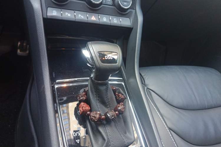 Used Skoda Kodiaq 2019 Facelifted TSI330 5-Seater Two-Wheel-Drive Luxury Enjoyment Edition China VI Standard