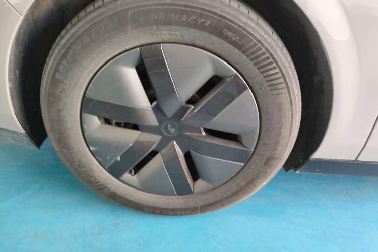 Used Li Auto MEGA 2024 Ultra Model
