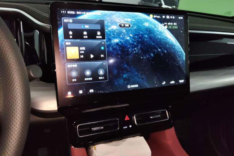 Used GAC Trumpchi GS8 2025 Linghang Series 2.0 TGDI Two-Wheel-Drive Luxury Edition 5 Seats Audio And AC Panel