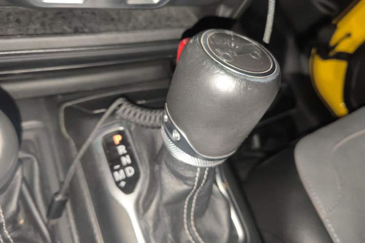 Used Jeep Wrangler 2019 2.0T Sahara Four-Door Version China VI Emission Standard
