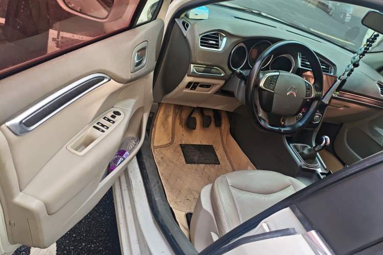 Used Citroen C4L 2013 1.6L Manual Jingzhi Edition Driver Seat