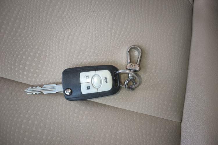 Used Buick Excelle 2013 1.5L Automatic Classic Model Vehicle Key