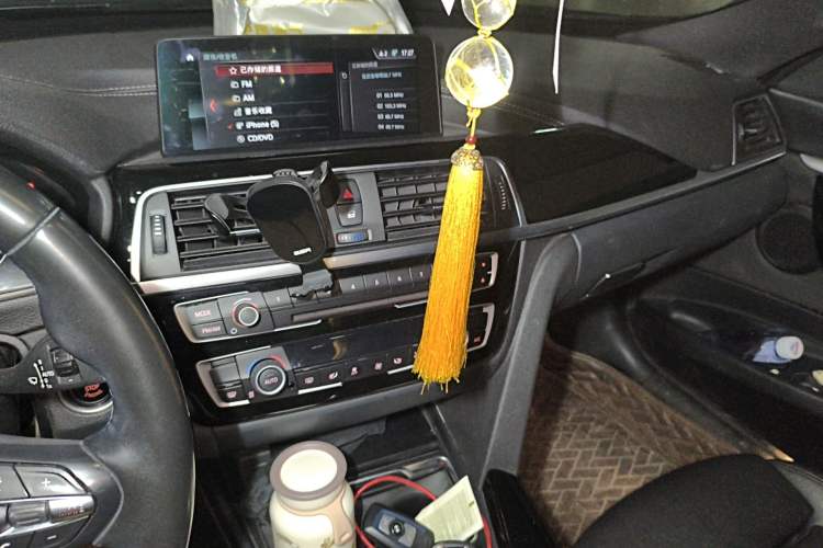 Used BMW 3 Series GT 2020 320i M Sport Package Audio And AC Panel