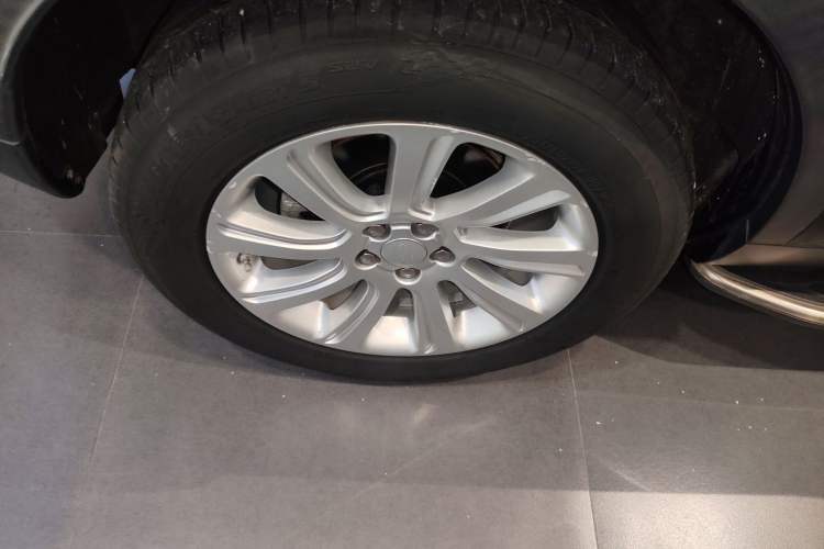 Used Land Rover Discovery Sport 2018 240 PS SE Version