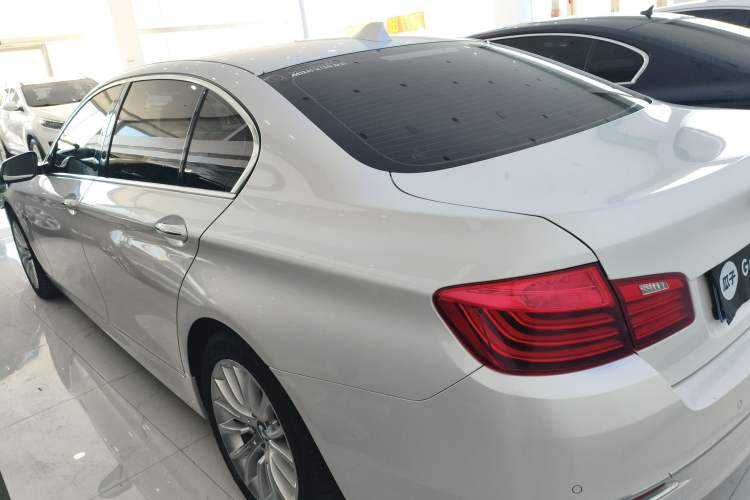 Used BMW 5 Series 2014 525Li Luxury Design Package
