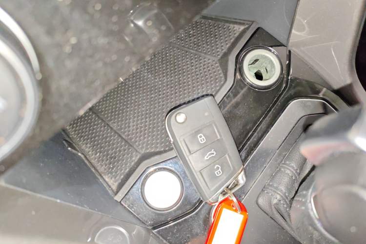 Used Volkswagen T-ROC 2022 280TSI DSG Two-Wheel Drive Elite PLUS