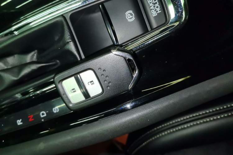 Used Honda Vezel 2019 1.5L CVT Luxury Model China V Interior 1