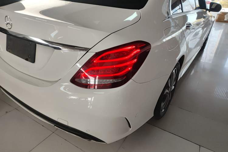 Used Mercedes-Benz C-Class 2018 C 180 L Fashion Edition Sport Version Right Rear Taillight