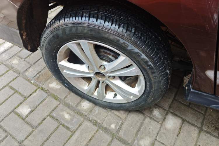 Used HYOSOW H3 2015 1.5L manual luxury version
