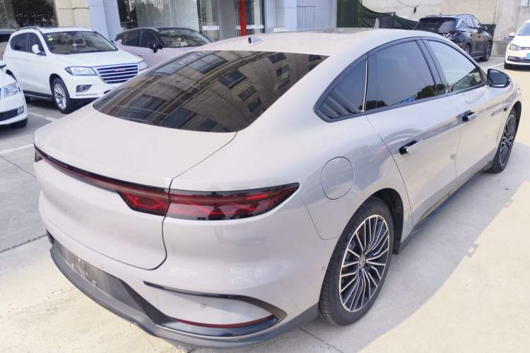 Used BYD Han 2025 EV with 701 km of Laser Radar-Enabled Intelligent Driving