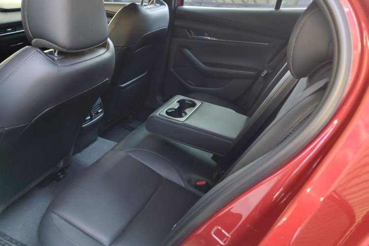 Used Mazda 3 Axela 2021 2.0L Automatic Zhiyao Edition
