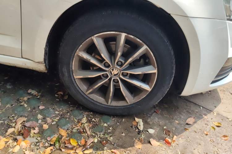 Used Skoda Octavia 2017 1.6L Automatic Chuanxing Edition
