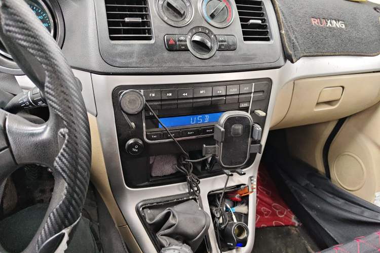 Used CHANGAN KAICHENG Ruixing M90 2017 2.0L Value Edition High-Roof 6-Seater Dual-Swing Doors 4G94S Audio And AC Panel