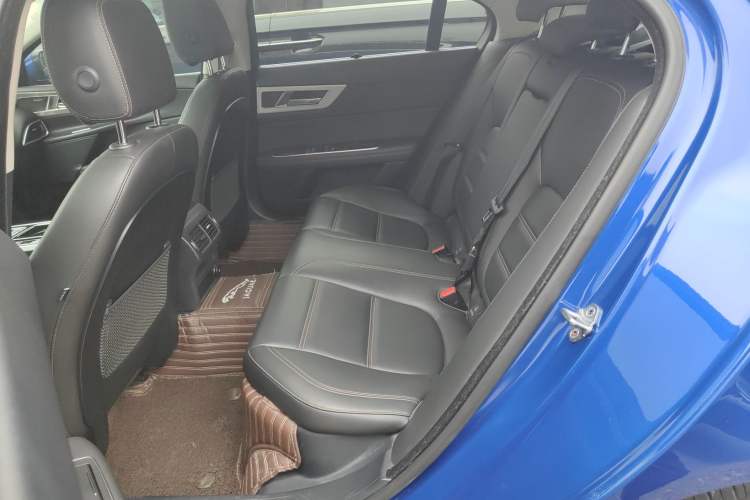 Used Jaguar XEL 2019 2.0T 200 PS Deluxe Edition Left Rear Seat