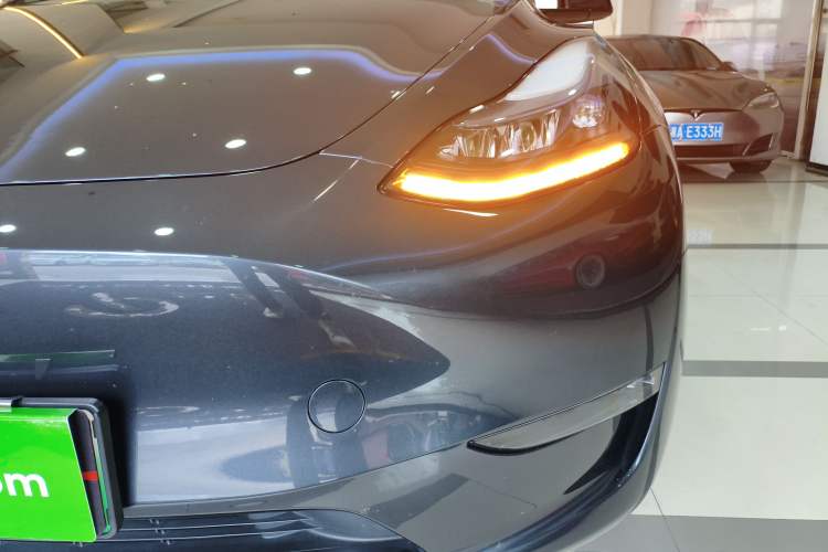 Used Tesla Model Y 2024 Long-Range All-Wheel-Drive Version
