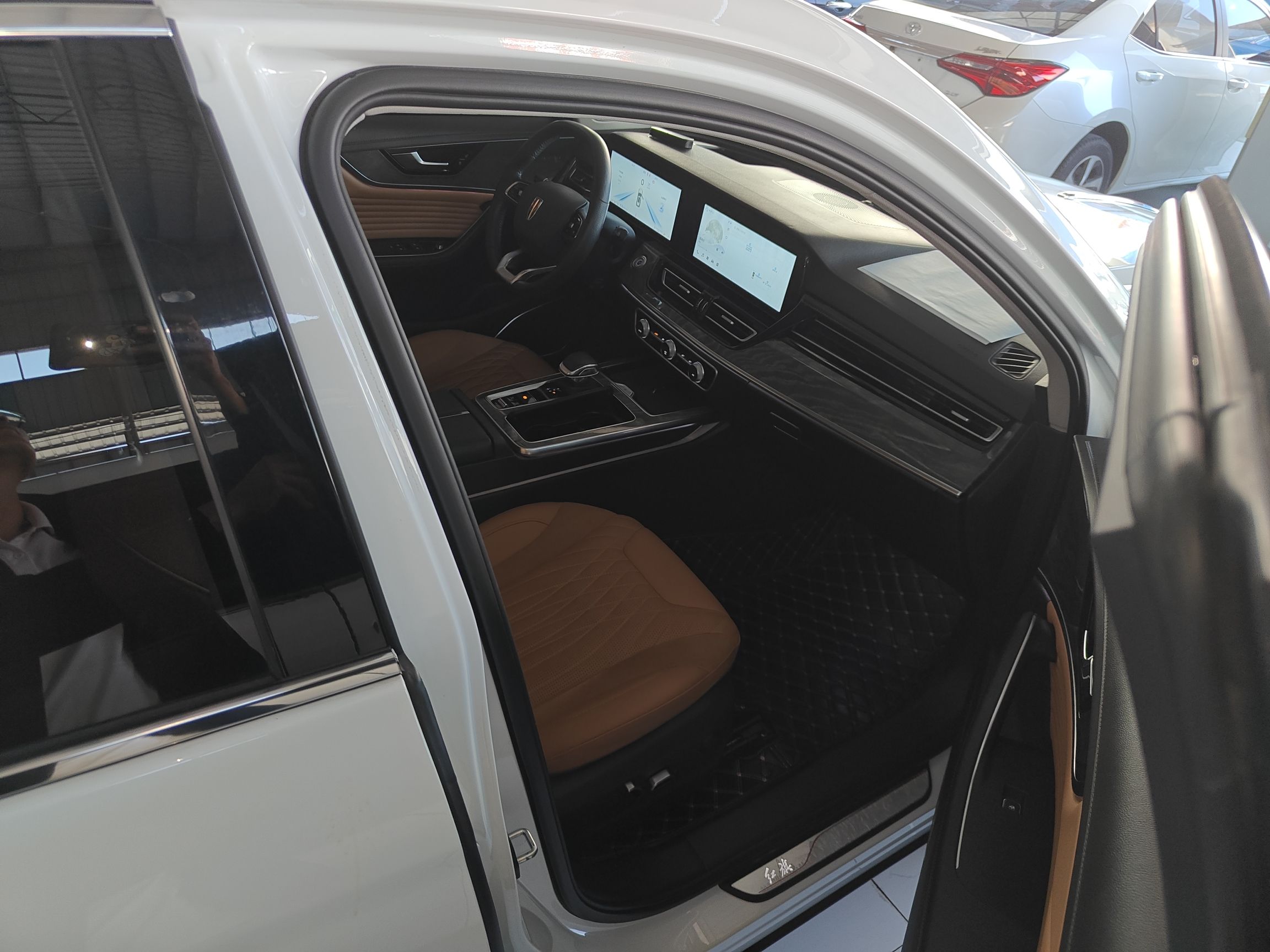Hongqi HS5 2023 2.0T Four-Wheel Drive Flagship Pro Edition - Chinese Trim Ling — снимка 19