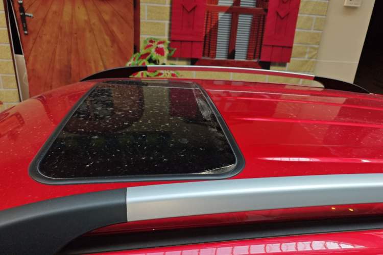 Used CHANGAN CS35 2017 1.6L Manual Luxury Model Roof