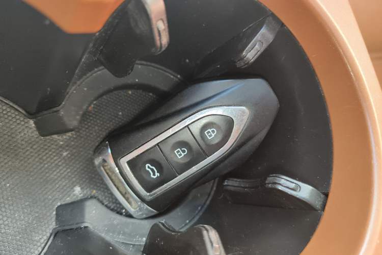 Used Zotye SR9 2017 2.0T Automatic Ultimate Light Edition
