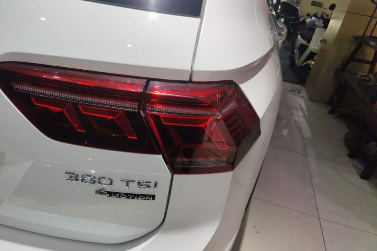 Used Volkswagen Tiguan L 2023 Facelift 380TSI Automatic All-Wheel Drive R-Line Flagship 7-Seater