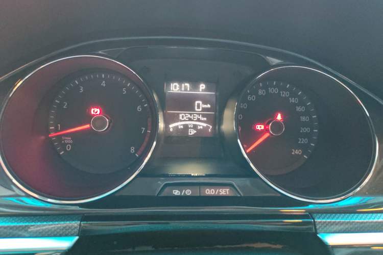 Used Volkswagen C-TREK 2017 230TSI DSG Comfort Version
