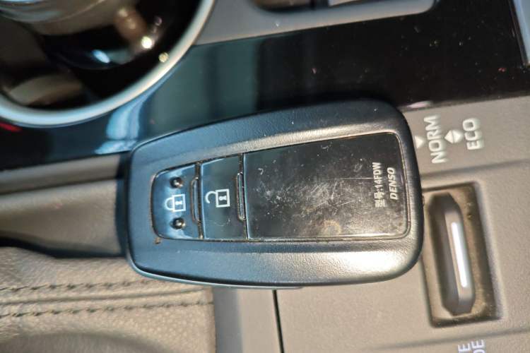 Used Toyota Highlander 2022 Dual-Engine 2.5L Two-Wheel Drive Elite Edition 7-Seater