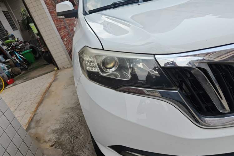 Used Foday Landfort 2017 1.9T Diesel Manual Two-Wheel Drive Luxury Edition 7 Seats